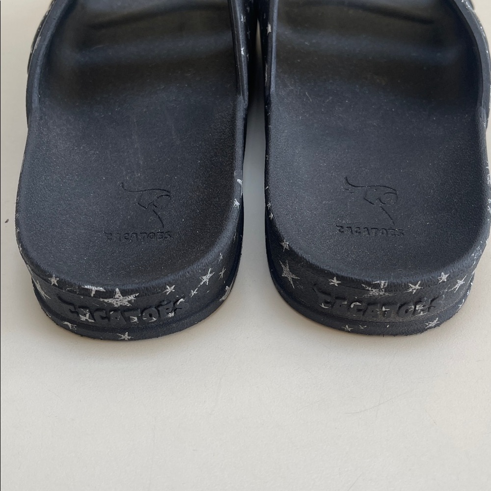 CACATOES Starry Black Sandals Astromelia Cockatoo Flat Sandals - Silver  SIZE 7 - Picture 8 of 10
